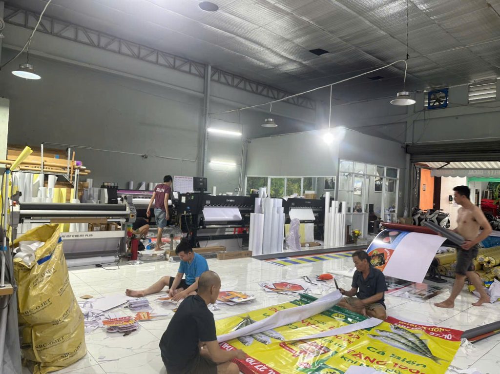 Xưởng in Hoa Việt cùng thi công sản phẩm