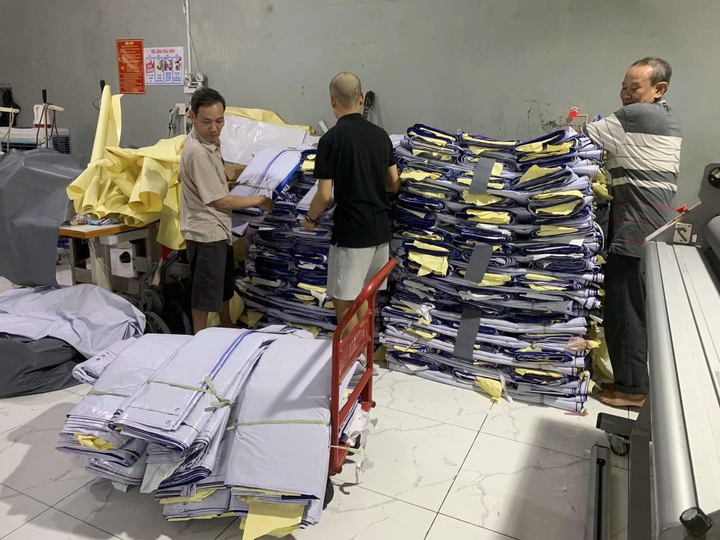 hàng vận chuyển đi mỗi ngày