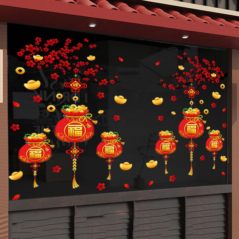 Trang trí mặt tiền cửa hàng với Decal Tết (Nguồn: Tham Khảo)